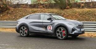 Auto Plus 1956 25s3 sur le kilomètre départ arrêté