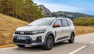 Auto Plus 1956 Dacia Jogger 1.8 Hybride 155 Extreme