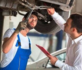 Auto Plus 1962 Conflits entre experts et réparateurs : du nouveau