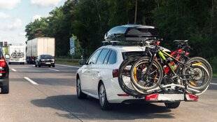 Auto Plus 1963 Pratique astuces - Transport de vélos : évitez les dommages