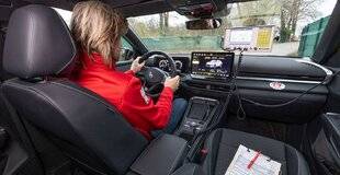 Auto Plus 1967 757 km d'autonomie sur autoroute pour le Volkswagen T-Roc 1.5 eTSI Hybrid (150 ch)