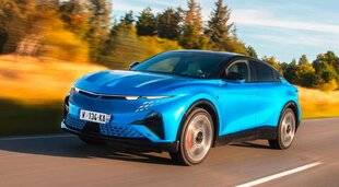 Auto Plus 1972 Toujours aussi agile, plus performant