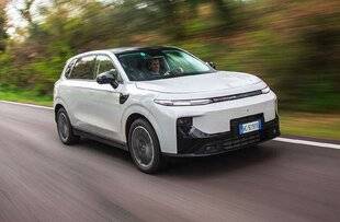 Auto Plus 1972 Un SUV bipolaire