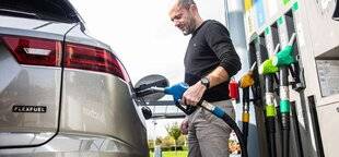 Auto Plus 1972 L’info utile : Ecologique et économique, le bio-éthanol impose quelques précautions - Les astuces pour rouler au E85 sans problème