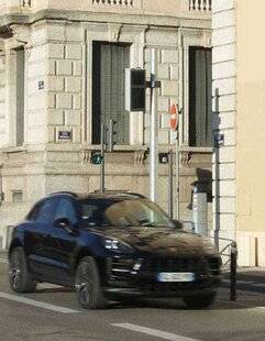 Auto Plus 1974 Déjà plus de 120 radars urbains en service !