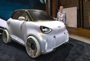 Auto Plus 1974 Les nouveautés - Smart #2 Concept : la troisième Fortwo !