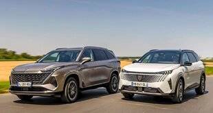 Auto Plus 1975 Match : Le MG S9 1.5 PHEV Premium de 299 ch / Peugeot 5008 1.6 Plug-in Hybrid GT de 225 ch