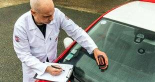 Auto Plus 1975 Tests produits : Le traitement hydrophobe pour pare-brise Ultra Glaco de Soft99
