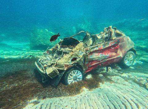 Auto Plus 1976 500 lieues sous les mers