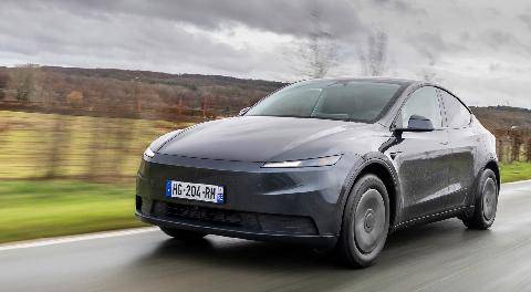 Auto Plus 1978 La référence qualité/prix/prestations Tesla Model Y