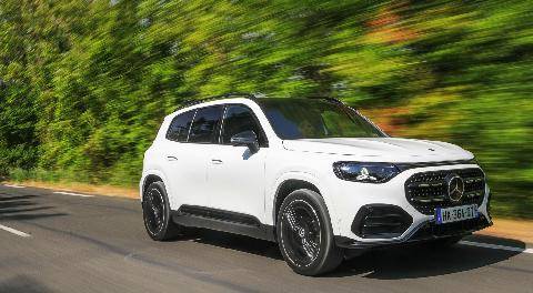 Auto Plus 1978 Pour rouler chic en famille Mercedes GLB