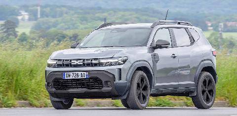 Auto Plus 1980 Dacia Duster