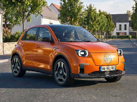 Auto Plus 1983 Le concept-car sera l’une des stars du MondialFuture Citroën 2 CV : ça se précise !