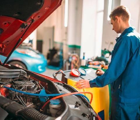 Auto Plus 1983 Coup de chaud sur la climatisation