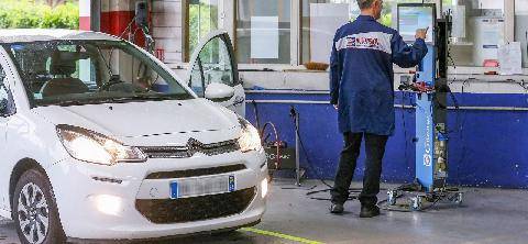 Auto Plus 1984 Vérification des airbags lors du contrôle technique120 000 Takata supplémentaires débusqués