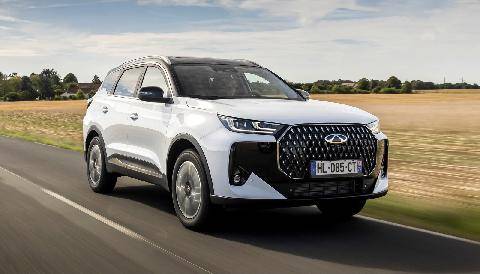 Auto Plus 1987 Premier test du SUV compact hybride, signé CheryUn prétendant de plus ?