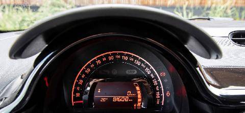 Auto Plus 1988 Falsification du totalisateur kilométriqueDes compteurs bloqués ou ralentis !