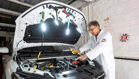 Auto Plus 1988 10 lampes d’inspection à moins de 40 €