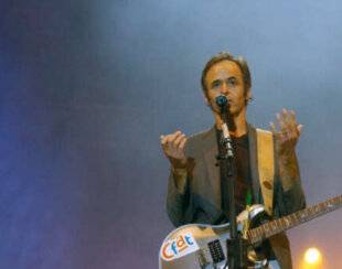 Nous Deux 4061 Une nouvelle chanson surprise