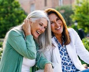 Nous Deux 4063 « Dois-je renouer avec mon amie d'enfance ? »