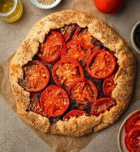 Nous Deux 4068 Tarte rustique à la tapenade