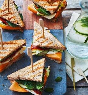 Nous Deux 4069 Mini-club sandwichs melon, chorizo et mozzarella