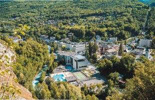 Nous Deux 4075 À Brides-les-Bains, objectif légèreté
