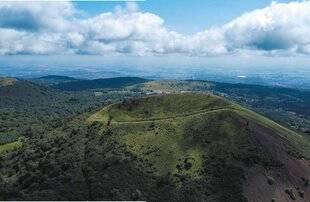 Nous Deux 4078 À Royat-Chamalières, au cœur des volcans