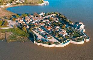 Nous Deux 4082 Talmont-sur-Gironde, perle de l'estuaire