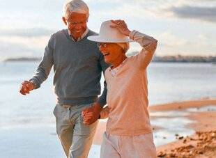 Nous Deux 4083 « Et s'il voulait un peu plus que de l'amitié ?»