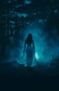 Nous Deux 4083 La Dame blanche