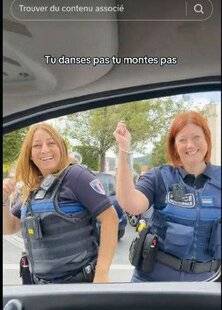 Nous Deux 4084 Au pas