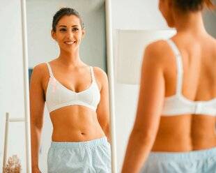 Nous Deux 4086 De nouveaux seins à apprivoiser