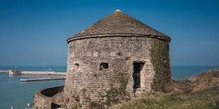 Nous Deux 4087 Port-en-Bessin, l'autre pèlerinage de saint-jacques
