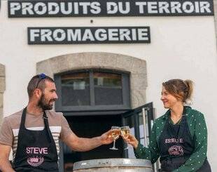 Nous Deux 4088 Nous avons ouvert une épicerie dans une ancienne gare