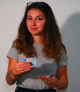 Nous Deux 4089 Élise “On me reproche de ne pas être « assez » handicapée. Je vais devoir saisir le tribunal judiciaire”