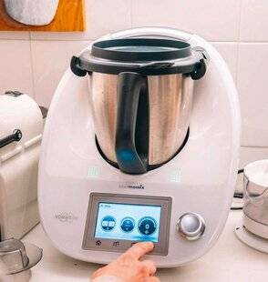 Nous Deux 4090 Gare au Thermomix piraté !