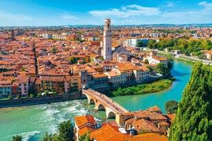 Nous Deux 4090 L'Italie ne perd pas le nord