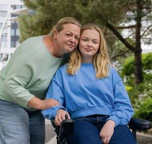 Nous Deux 4091 Jessica " Grâce au Téléthon, on croit à une possible guérison "