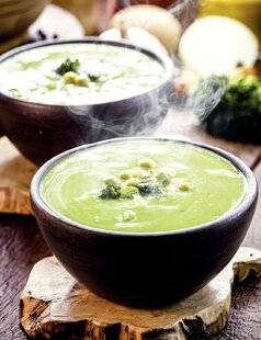 Nous Deux 4092 Soupe aux pois cassés et au brocoli