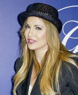 Nous Deux 4093 C'est elle qui le dit