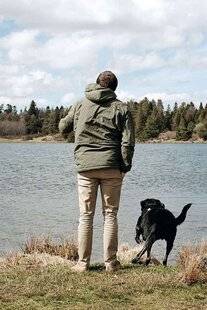 Nous Deux 4093 L'homme du lac