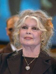 Nous Deux 4094 Elle rassure sur son état de santé