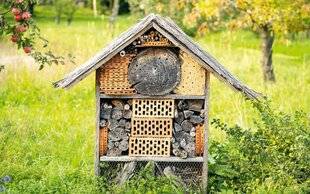 Nous Deux 4095 Hôtels à insectes, faites leur une place au jardin !