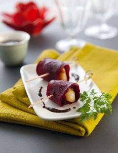 Nous Deux 4095 Roulés de betterave crapaudine, saint-jacques et laque cranberries