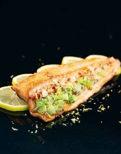 Nous Deux 4097 Truite grillée aux amandes et au kiwi