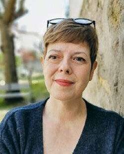 Nous Deux 4098 L'adieu à la reine