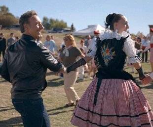 Nous Deux 4098 Stéphane Bern est à la fête