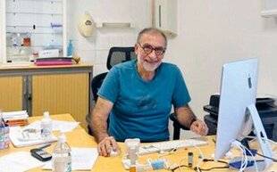 Nous Deux 4098 Bernard : "Je suis devenu médecin à 67 ans. Il n’est jamais trop tard pour se reconvertir"