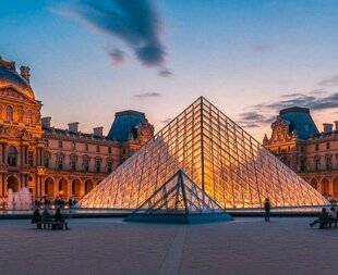 Nous Deux 4100 Il nous faut de la beauté et des œuvres qui ont traversé le temps